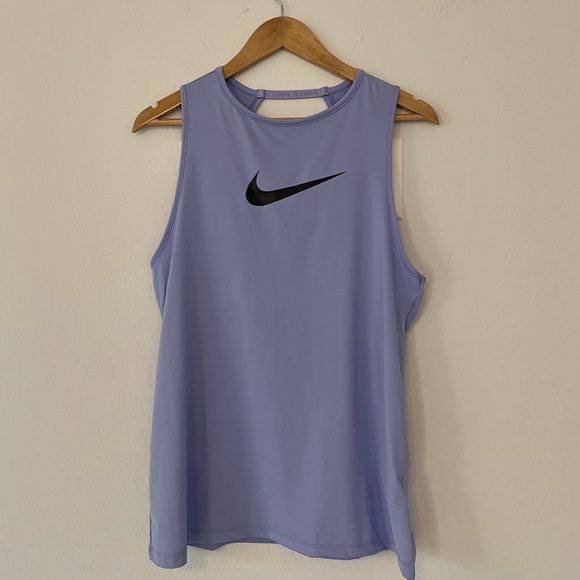 Nike Tops - NWOT Nike Pro Dri Fit Tank Light Purple Womens Size Medium